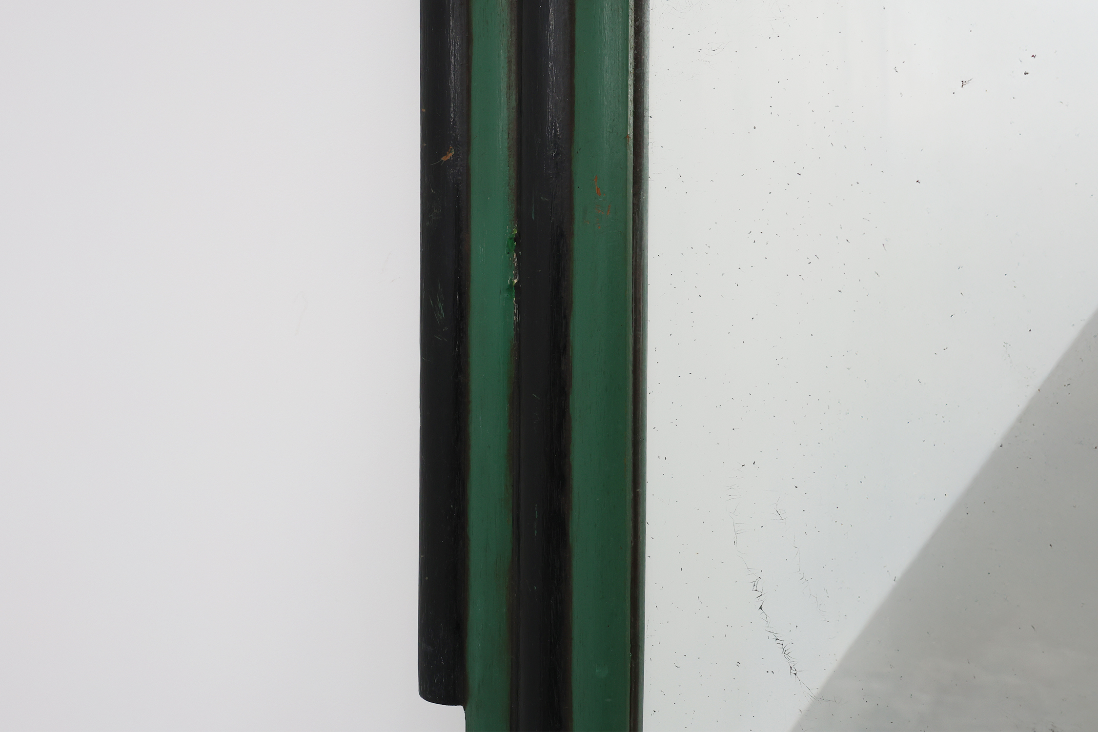 French Art Deco mirror in green carved wood, 1930sthumbnail